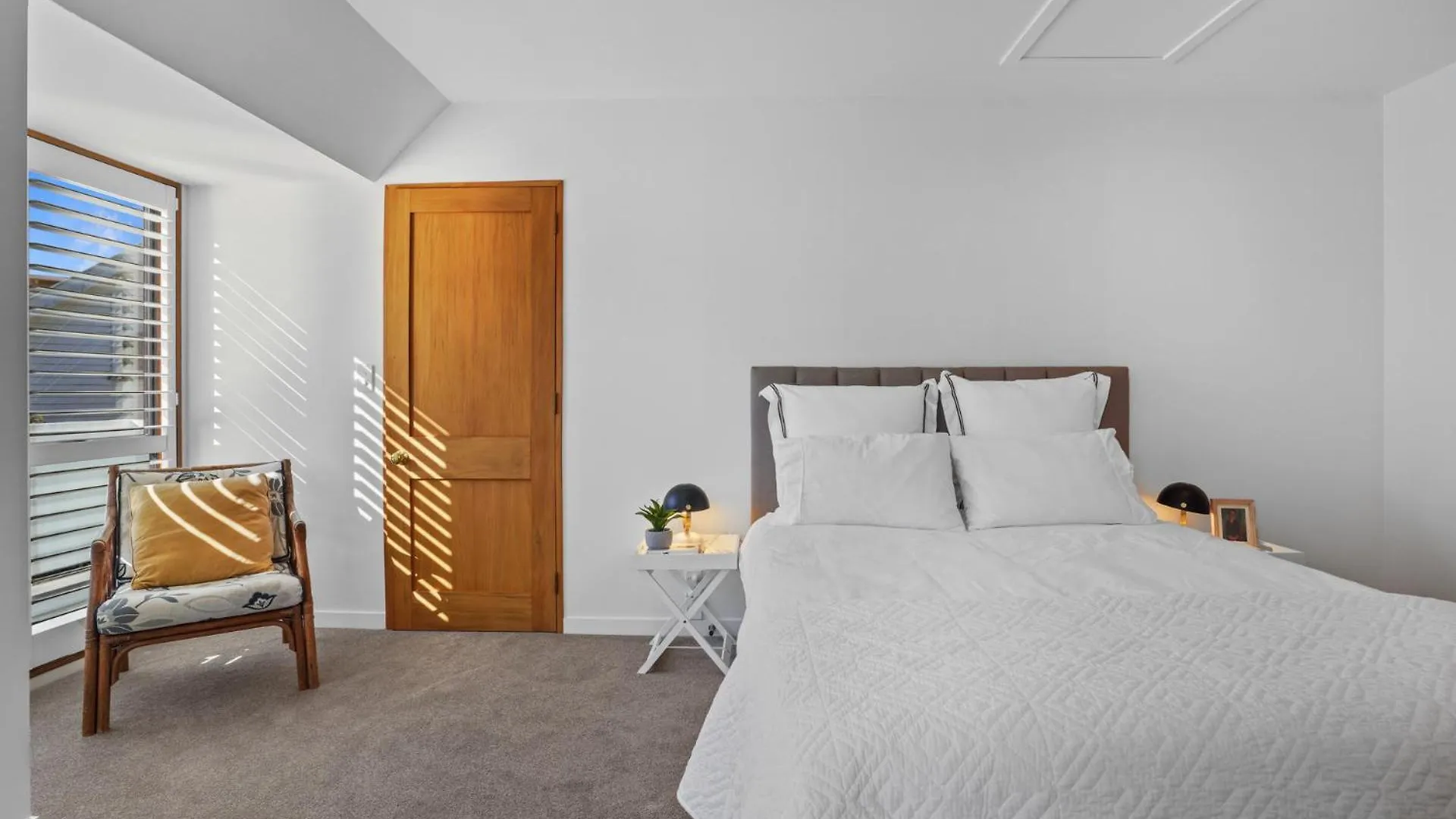 Stylish Fendalton Townhouse - Prime Location Βίλα Κράισττσερτς Σπίτι διακοπών