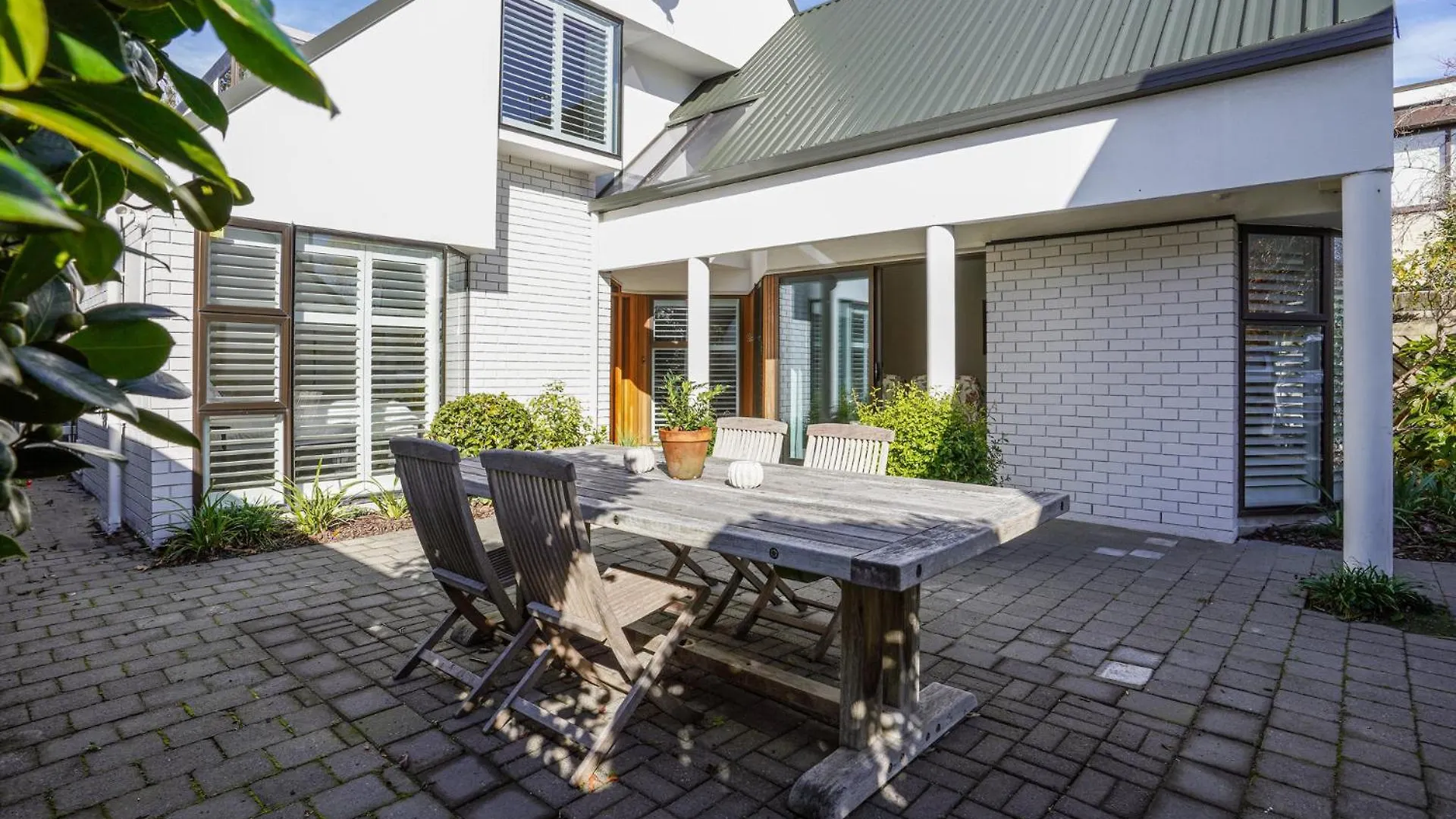 Holiday home Stylish Fendalton Townhouse - Prime Location Villa Christchurch